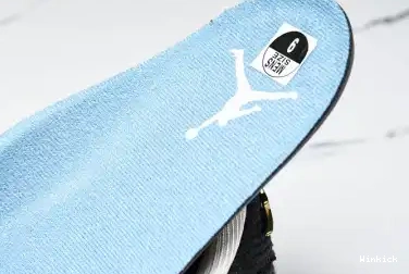 Jordan Room OG “Rookie Air Low Home” HV6157-100 Trophy  1 x Card: 0524